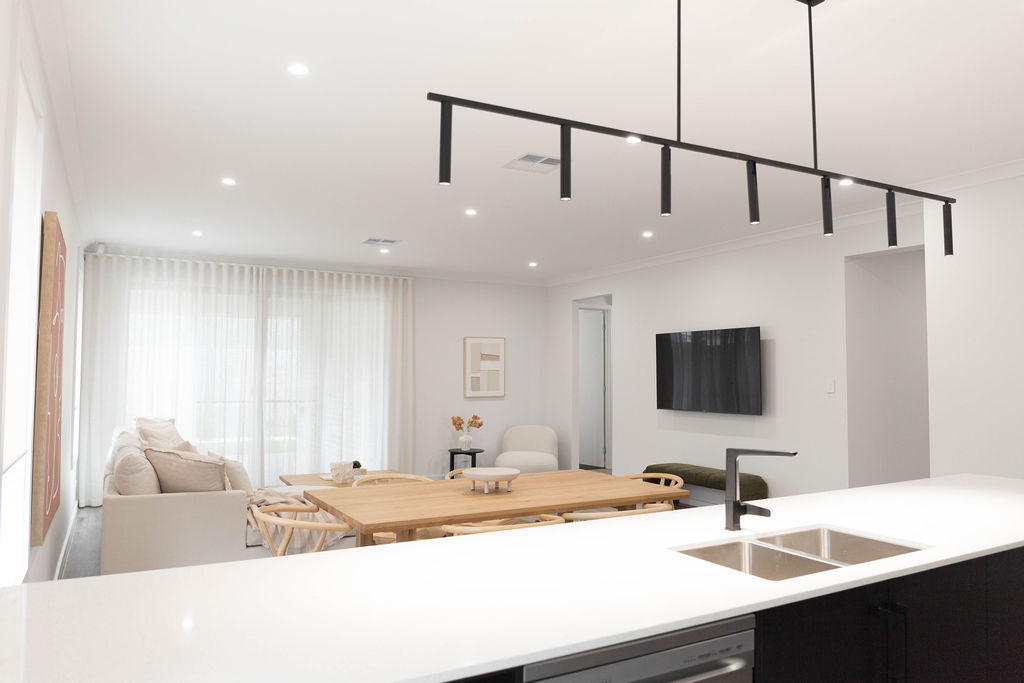 "Distinctive Homes (Vibe 232)"